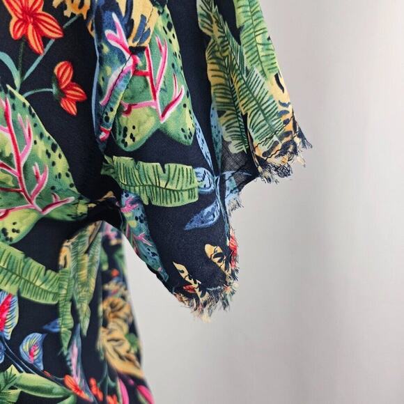 Philosophy Women's Raw Hem Cropped Tropical Button Up Shirt Size Small NWT - Picture 5 of 12